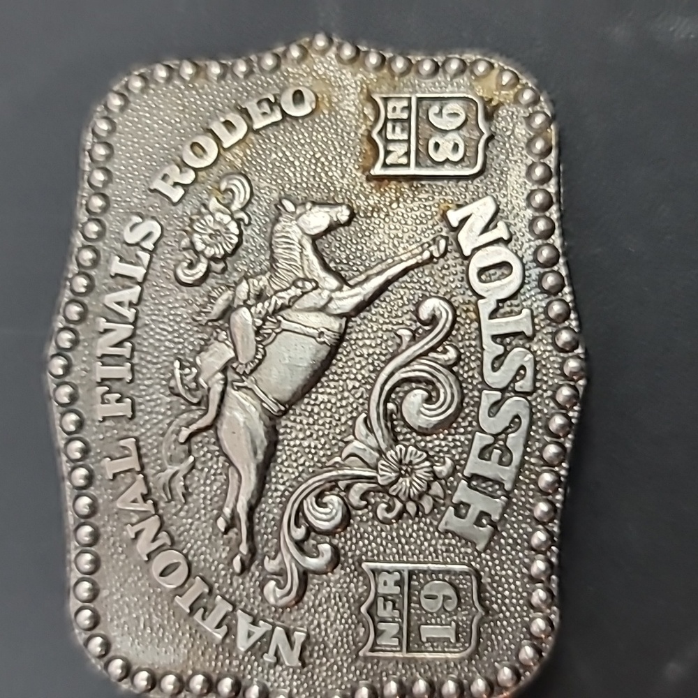 Hesston Rodeo 1986 Belt Buckle - Picture 2 of 3